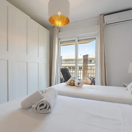Ct 325 - Faro's Dona Sofia - Beachapartment *